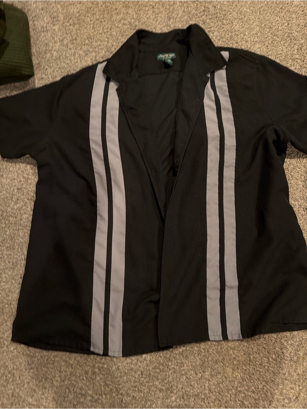 David Taylor Black Short-Sleeve Button-Down with Gray Vertical Stripes